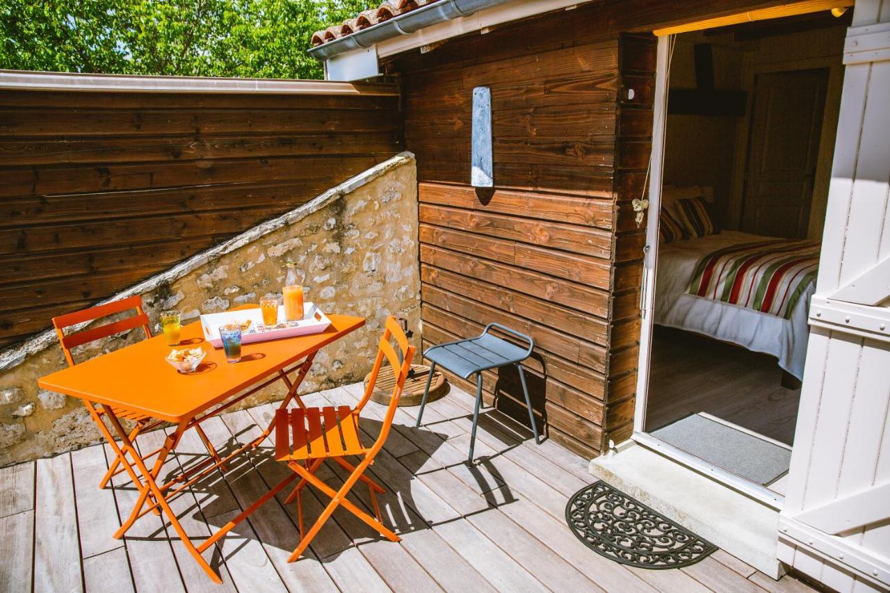 L'Esprit Du 24 Bed & Breakfast Rouffignac-de-Sigoules Exterior photo